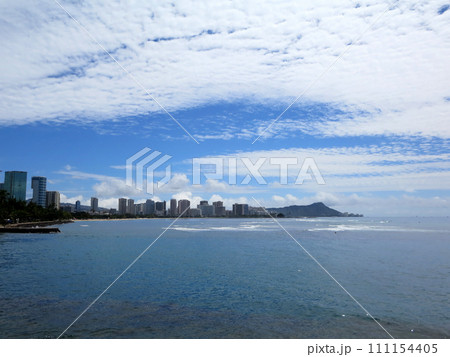 Ala Moana Beach Park with buildings of Honolulu Ala Moana Beach Park with buildings of Honolulu 111154405