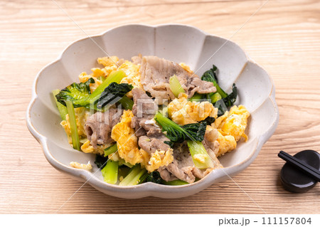 豚肉とターサイの卵炒め 111157804