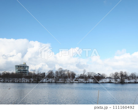 新潟県　冬のビュー福島潟 111160492