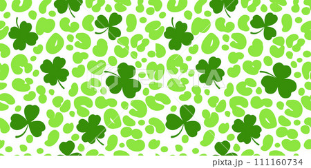 Clover leaves seamless pattern. Shamrock vector background for Irish St. Patrick Day. Spring holiday illustration with green trefoils on white background with leopard cheetah backdrop 111160734