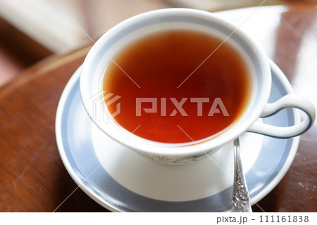 ティーカップに注がれた紅茶 ティーカップに注がれた紅茶 111161838