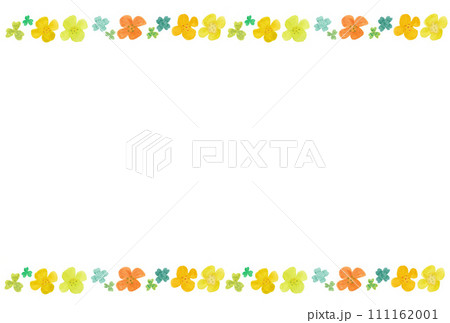 透明水彩絵の具で描いたし小さな菜の花と四つ葉と三つ葉のフレームイラスト 111162001