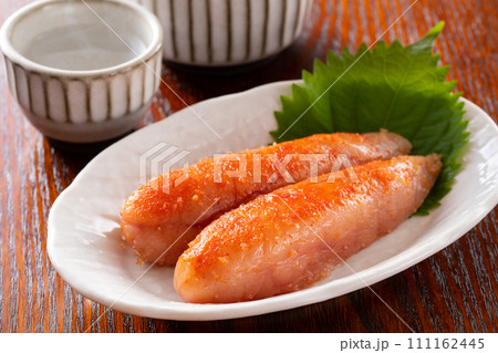 辛子明太子と日本酒 辛子明太子と日本酒 111162445