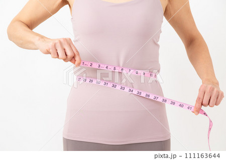 ミドル女性ダイエットイメージ ミドル女性ダイエットイメージ 111163644