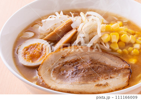 味噌ラーメンを食べる 111166009