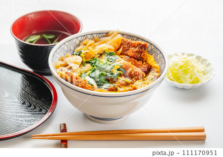 かつ丼とお吸い物 かつ丼とお吸い物 111170951