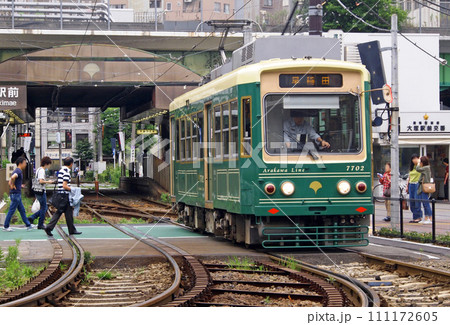 東京さくらトラム 都電荒川線 （大塚駅前にて） 111172605