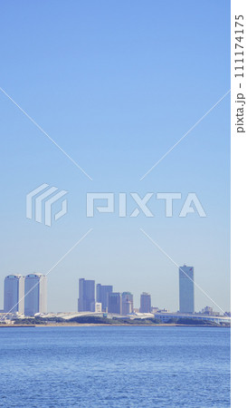 【千葉県】海浜幕張・幕張新都心風景｜茜浜緑地からみた風景 111174175