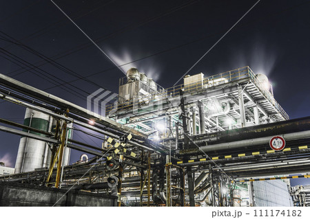 川崎・扇町の工場夜景【神奈川県・川崎市】 111174182