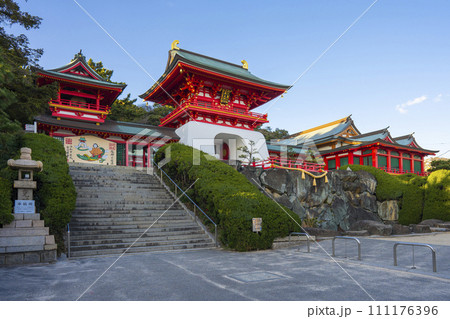 山口県下関市の赤間神宮 111176396