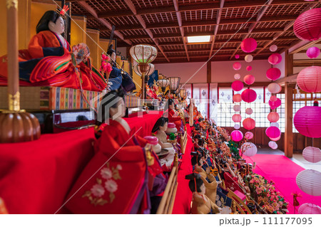 春の堤治神社、美濃地の雛祭〈愛知県一宮市〉 111177095