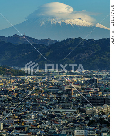 富士山のある風景 111177539