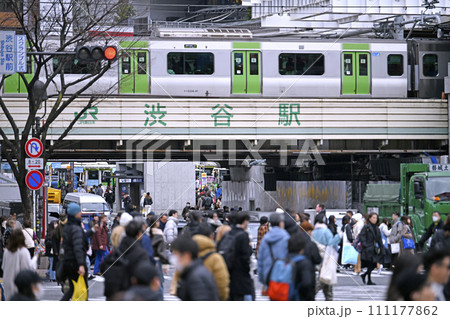 日本の東京都市景観 2月…零マの渋谷に再びマ姿…拡大の元凶をなぜ学べないのか…マ不要・換気＝2日 111177862