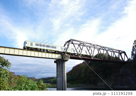 キハ110普通列車 八高線 荒川鉄橋 寄居付近 111191208