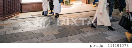 日本で一番地価が高額な歩道 111191378