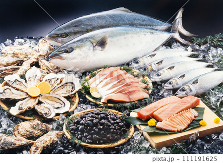 新鮮な海産物 111191625