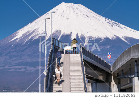 《静岡県》富士山夢の大橋・外国人観光客に人気の撮影スポット 111192065
