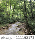 小川のある風景 111192173