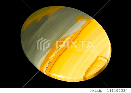 ピクチャー・ジャスパー 風景を宿す石 111192384