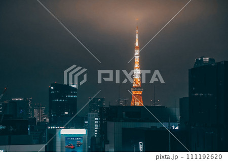 Nov 26 2023 central Tokyo and the iconic Tokyo tower, Nov 26 2023 central Tokyo and the iconic Tokyo tower, 111192620