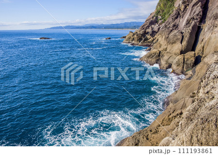 世界遺産「鬼ヶ城」(三重県・熊野市) 111193861