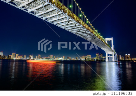 レインボーブリッジの夜景 111196332