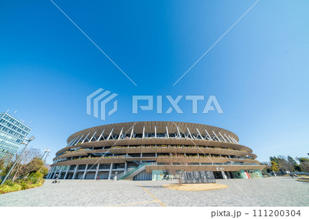 「東京都」快晴の青空と国立競技場 冬 「東京都」快晴の青空と国立競技場 冬 111200304