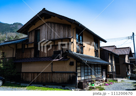 【重要伝統的建造物群保存地区】大屋町大杉 春の養蚕住宅の風景3 兵庫県養父市 【重要伝統的建造物群保存地区】大屋町大杉 春の養蚕住宅の風景3 兵庫県養父市 111200670