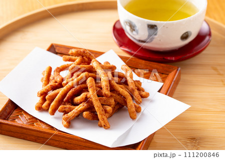 かりんとうと緑茶 111200846