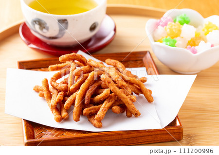 かりんとうと緑茶 かりんとうと緑茶 111200996