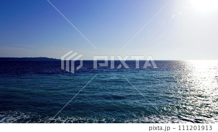 伊豆諸島新島の三郎浜 111201913