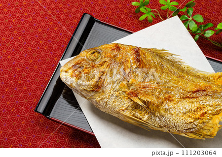 鯛の塩焼き 鯛の塩焼き 111203064