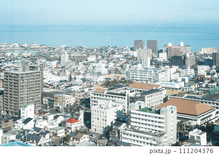 香川県庁舎から高松市街地の眺め（2024年1月撮影） 111204376