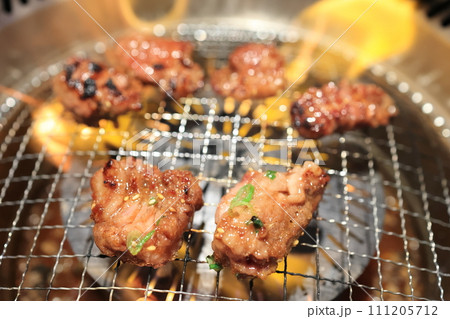 黒毛和牛焼肉(中落ちカルビ) 黒毛和牛焼肉(中落ちカルビ) 111205712