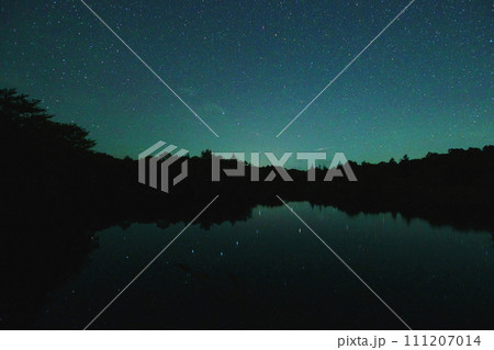 八方ヶ原　八方湖に映る北斗七星 111207014