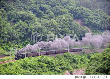 上越線　上牧ー水上　JR東日本　D51-498＋旧客（高崎）　SLググっとぐんま 111212071