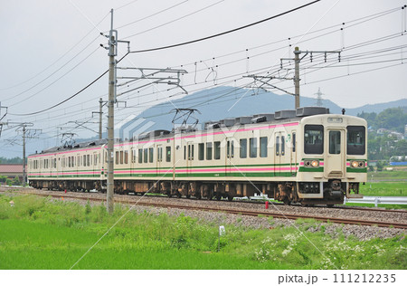 上越線　後閑ー沼田　JR東日本　107系　R16+R5編成（高崎） 111212235