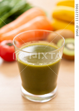 野菜と野菜ジュース・スムージー 111215966