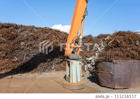 産業廃棄物置き場　ごみ山　スクラップ 111216517