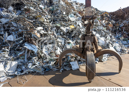 産業廃棄物置き場 ごみ山 スクラップ 産業廃棄物置き場 ごみ山 スクラップ 111216536