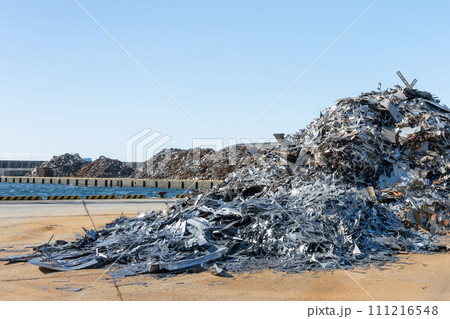 産業廃棄物置き場　ごみ山　スクラップ 111216548