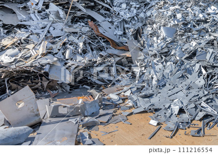 産業廃棄物置き場　ごみ山　スクラップ 111216554