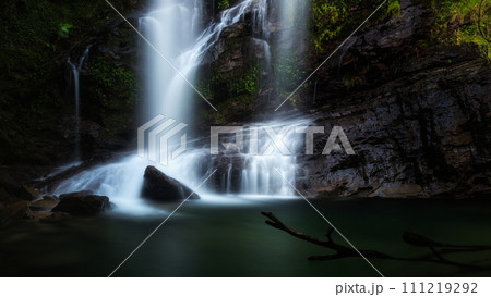 沖縄県名護市普久川滝 111219292