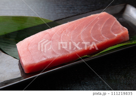 キハダマグロの刺身 キハダマグロの刺身 111219835