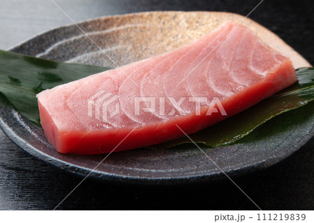 キハダマグロの刺身 キハダマグロの刺身 111219839