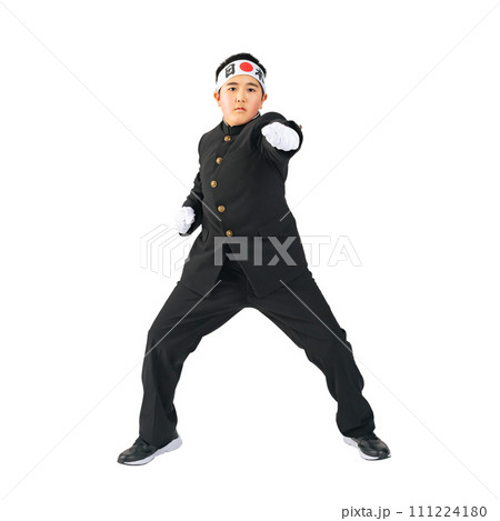 エールを送る学ランを着た応援団　手作業で精密に切り抜いた背景透過全身写真PNG 111224180