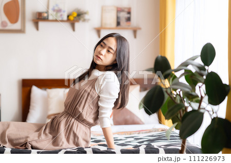 大学生の女性の一人暮らし 111226973