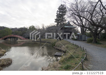 神奈川県横浜市金沢八景の近所にある北条氏ゆかりの称名寺・称名寺の冬 神奈川県横浜市金沢八景の近所にある北条氏ゆかりの称名寺・称名寺の冬 111227519