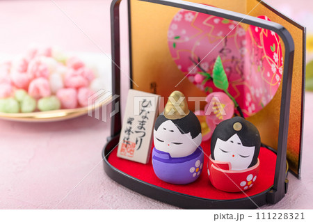 ひな祭りのイメージ 111228321