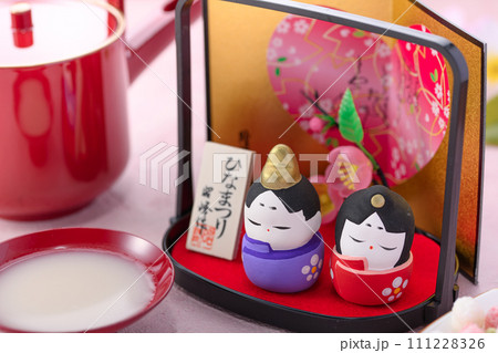 ひな祭りのイメージ 111228326
